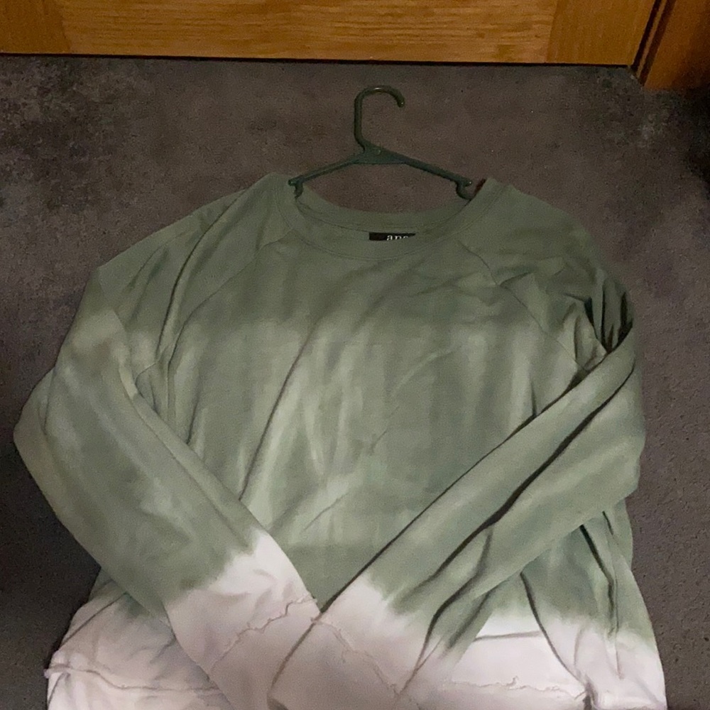 Crew Neck Sweatshirt!